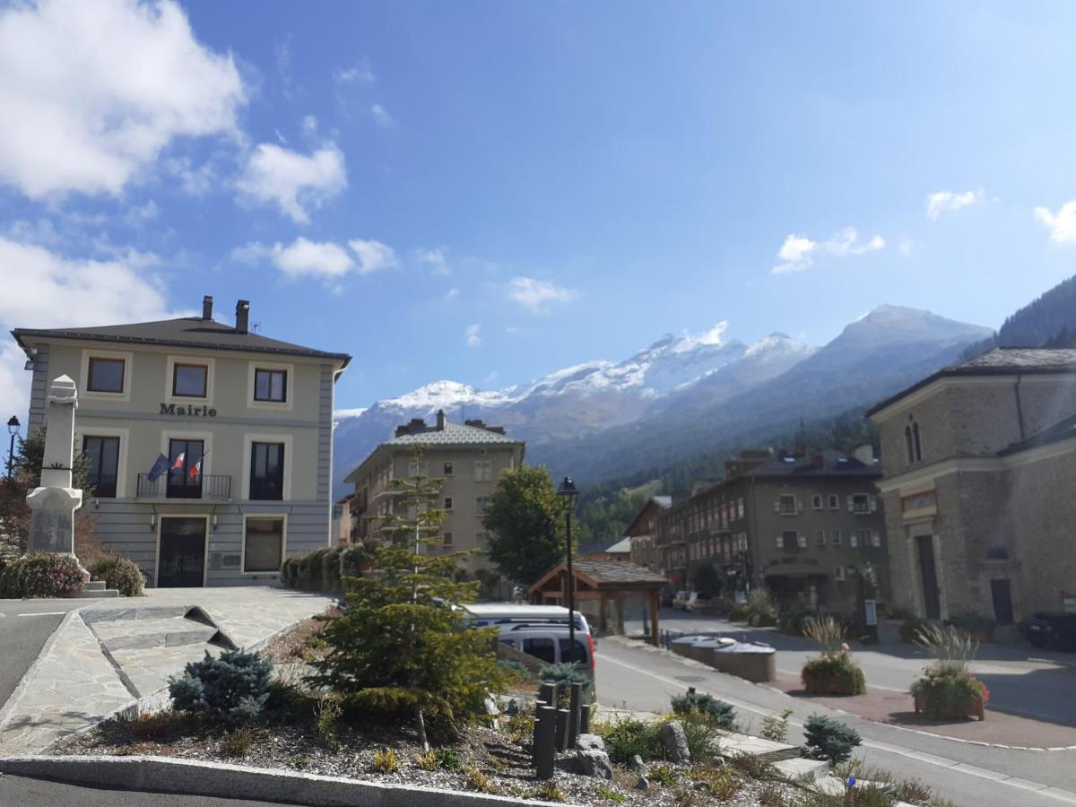 Appartement chaleureux avec wifi de 10 personnes à Val-Cenis Lanslebourg-Mont-Cenis Extérieur photo