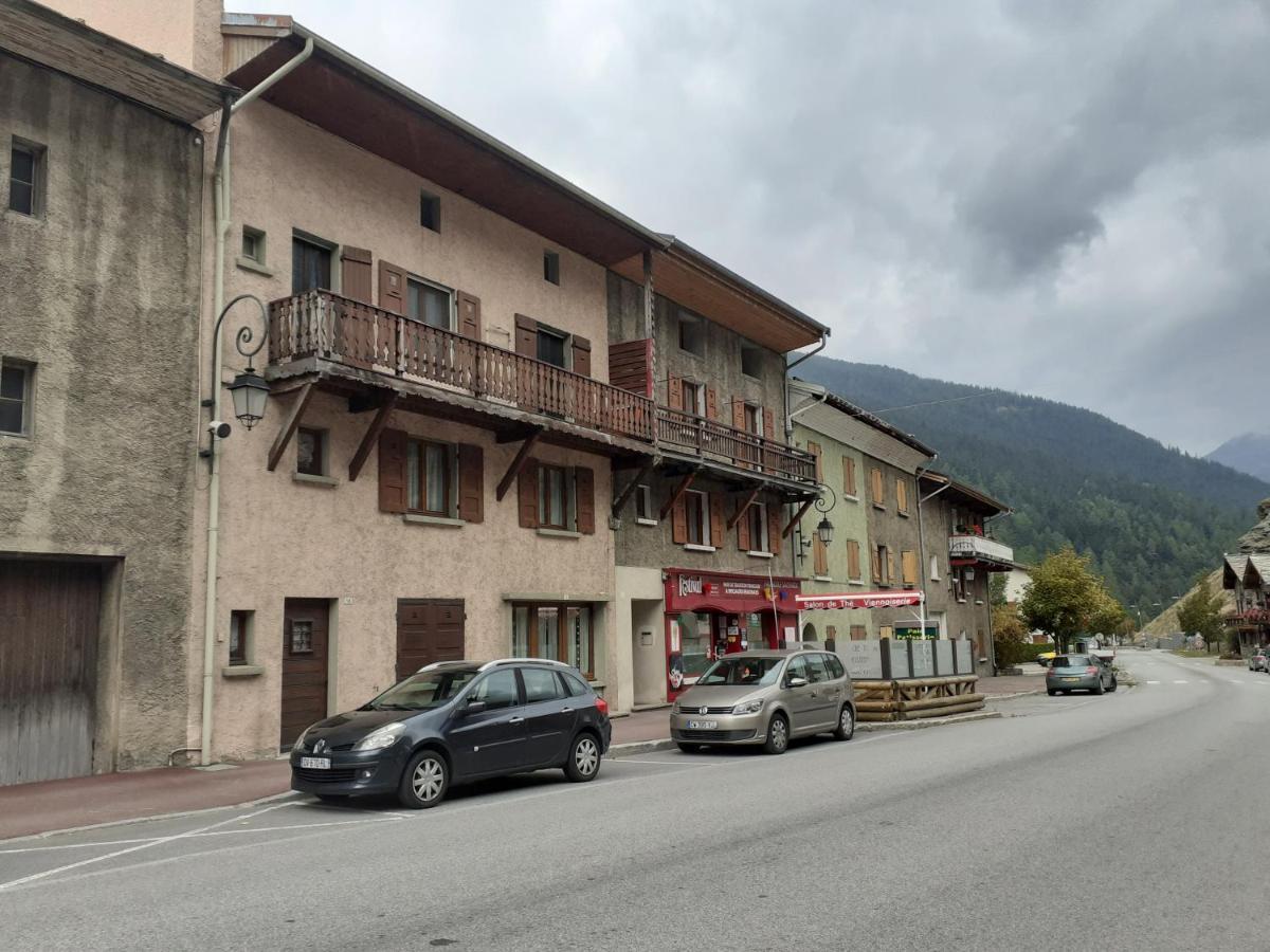 Appartement chaleureux avec wifi de 10 personnes à Val-Cenis Lanslebourg-Mont-Cenis Extérieur photo